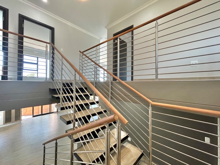 4 Bedroom Property for Sale in Wavecrest Eastern Cape